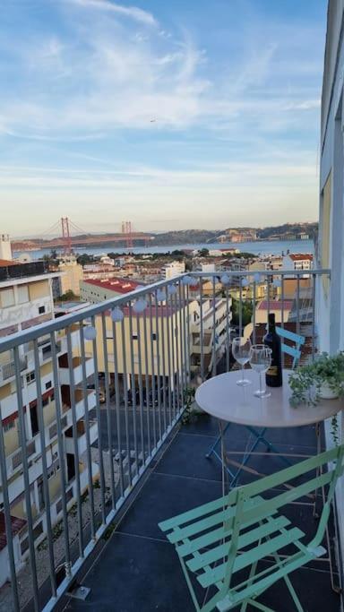 Duplex Overthetejo, 5 Min Belem Tower Lisbon Bagian luar foto